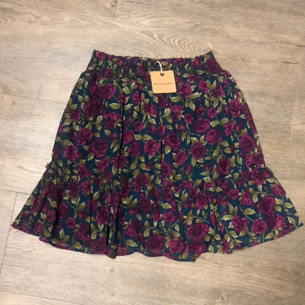 Brand🆕🔥😍🔥 BLU PEPPER mini skirt